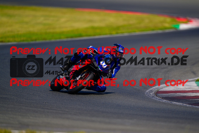 MaZZes_FotoMatrix_240725_6007705_0453 | BLAU