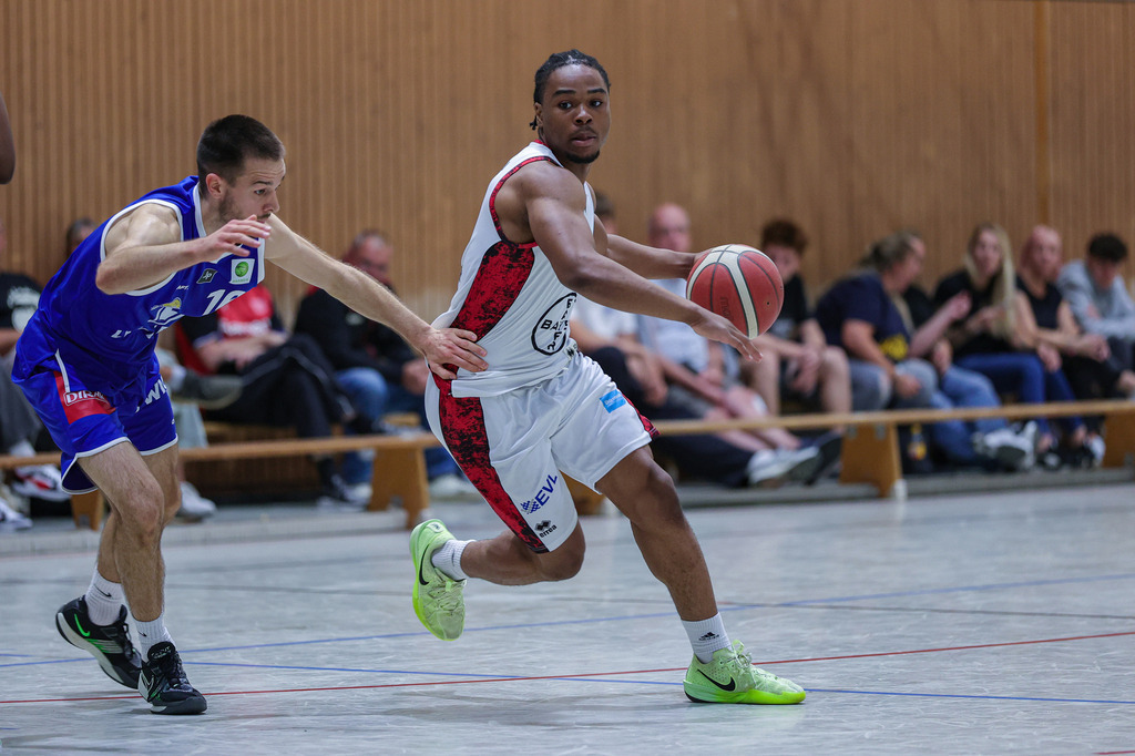 Regio Test BAYER GIANTS vs EN Baskets Schwelm-44 | Fotos von Basketballspielen aus dem Raum NRW fotografiert von Gero Mueller-Laschet und Daniel Schaefer - Realisiert mit Pictrs.com