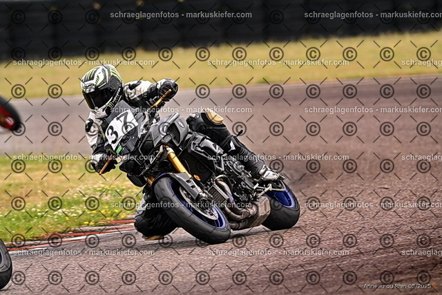 25bt02-0182 | markuskiefer.com - Realisiert mit Pictrs.com