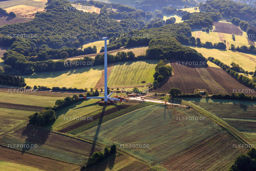Repowering einer Windkraftanlage vor Montage der Rotoren | Luftbild: Repowering einer Windkraftanlage vor Montage der Rotoren im Ortsteil Sotzweiler in Tholey im Bundesland Saarland in Deutschland. Foto: IMG_149673.jpg vom 06.09.2025 durch Werner Riehm/FLY-FOTO.de - Realisiert mit Pictrs.com