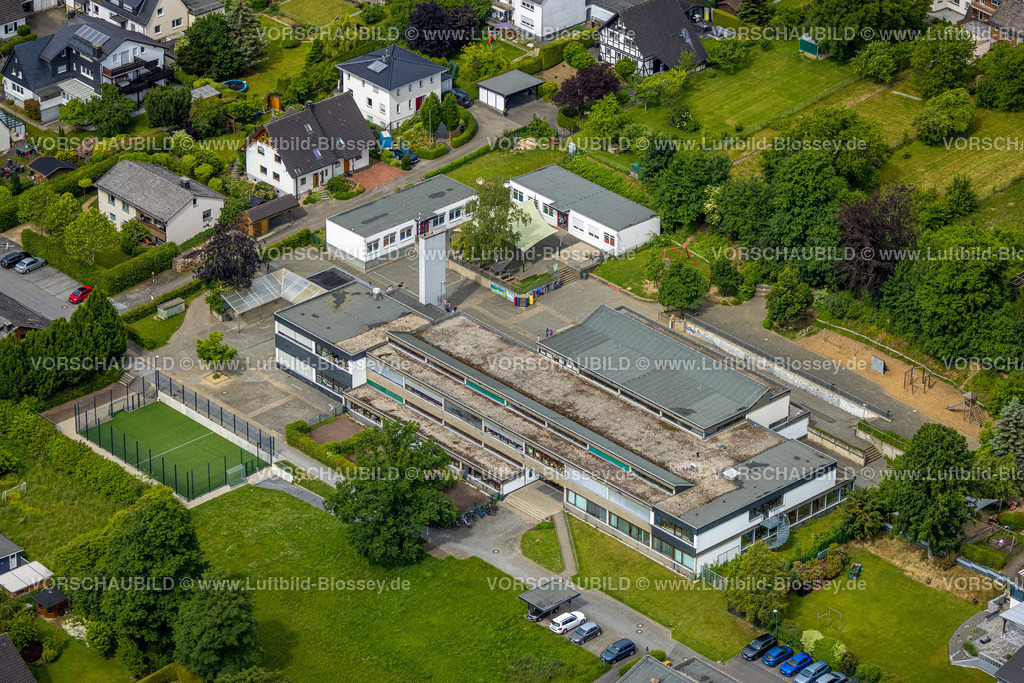 Meschede220600905 | Luftbild, Mariengrundschule, Meschede-Stadt, Meschede, Sauerland, Nordrhein-Westfalen, Deutschland