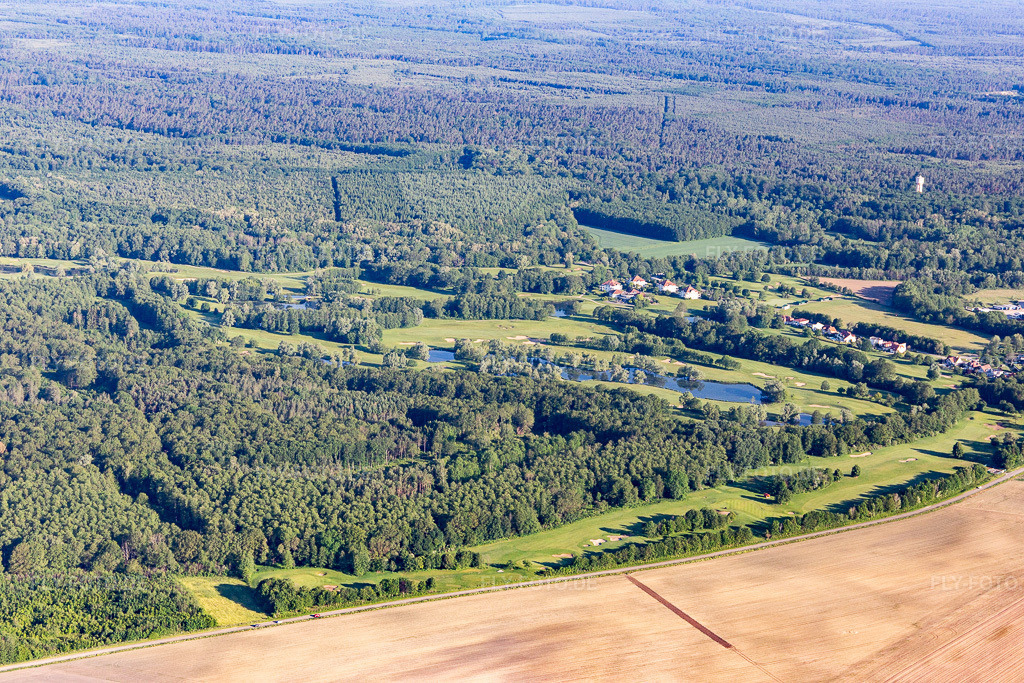 Luftbild: Golfclub Soufflenheim Baden-Baden in Soufflenheim im Bundesland Bas-Rhin in Frankreich. Foto: IMG_115010.jpg vom 01.06.2019 durch Werner Riehm/FLY-FOTO.de