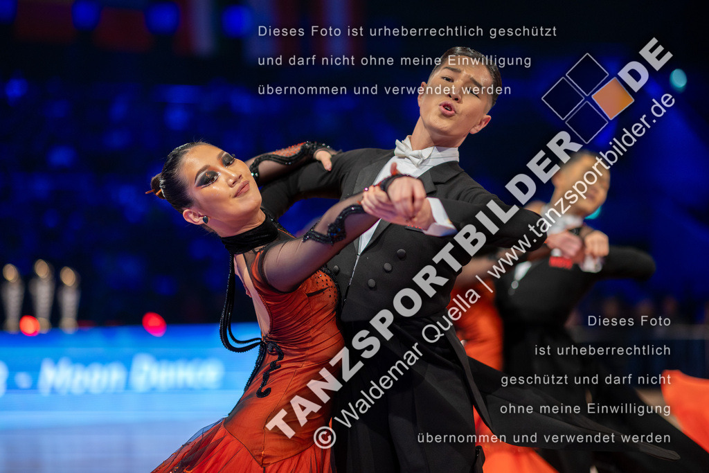 20251206-02522 | Hier finden Sie Tanz Bilder vom Latein und Standard Formationen tanzen. Sportbilder vom Tanzsport. Schöne Fotos und von Weltmeisterschaft, Europameisterschaft, Bundesliga, Regionalliga, Oberliga und Landesliga sowie von GOC Stuttgart, DanceComp, WM Bremen