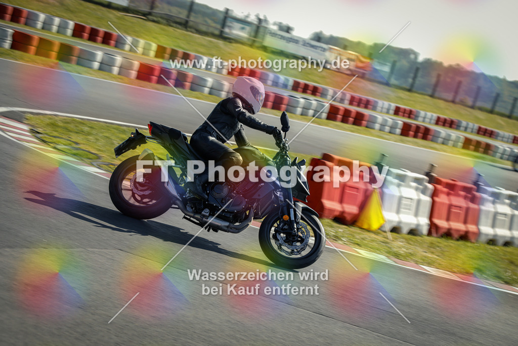 OBK_Mai_Martina_Markus-10256 | Hier findet Ihr Bilder von Touristenfahrten auf der Nürburgring Nordschleife oder von anderen Veranstaltungen die ich besucht habe. Viel Spass beim Durch Schauen 