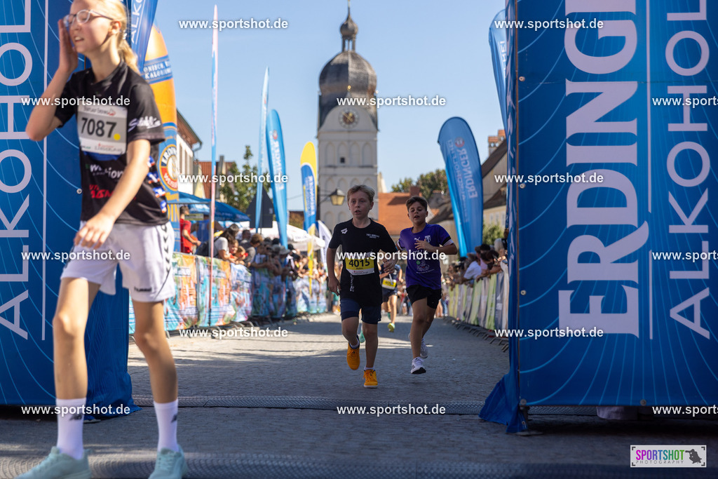 VJ__3443 | Stadtlauf Erding 2025 #stadtlauferding #erdingstadtlauf #stadtlauf_erding #laufmotivation #trisporterding #yourpictrs #sportshot_your_pictrs