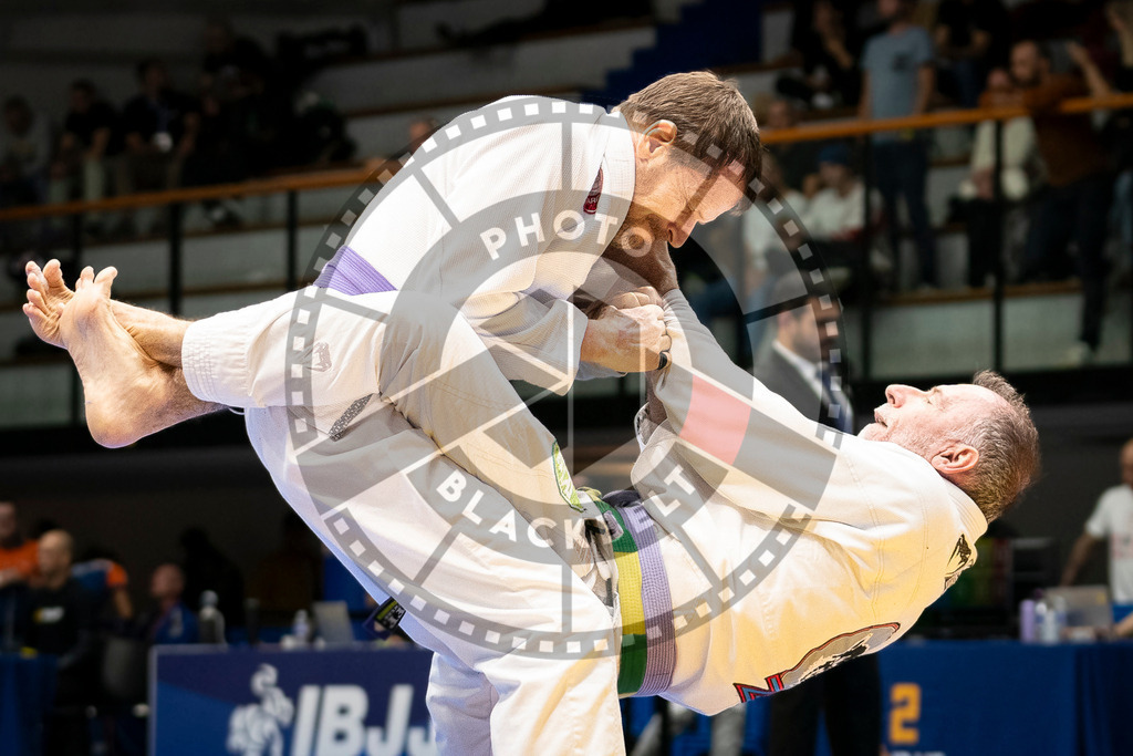 20240125PBB00894 | Fighters compete during the sixth day of the Brazilian Jiu-jitsu European Championship of the IBJJF in Paris, France, on January 25, 2024.