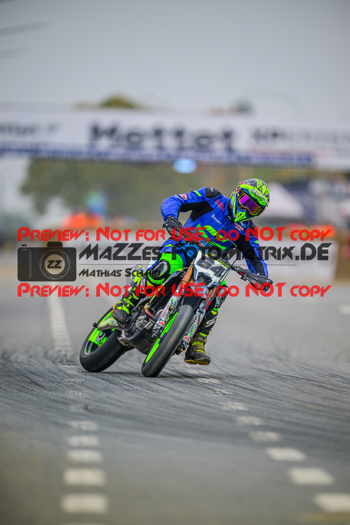MaZZes_Fotomatrix_20251011_6007705_7182 | PRESTIGE