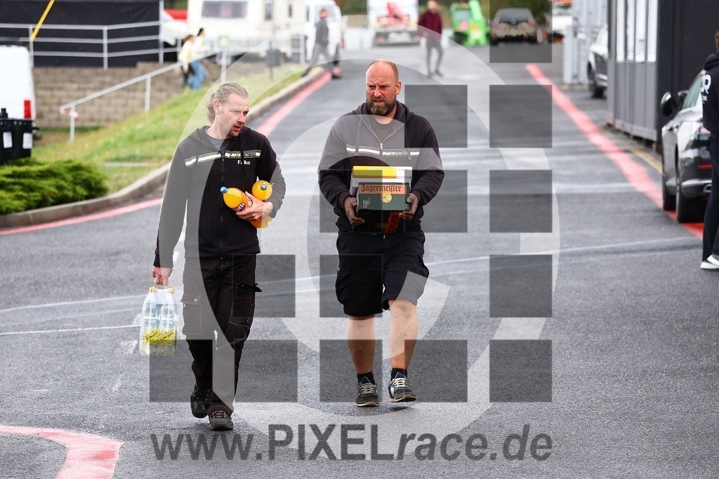 social-20250823_07874 | Schöne Erinnerungen an spannende Momente - das festzuhalten ist unser Job. PIXELrace.de ist seit 2003 auf den Rennstrecken Europas unterwegs um die Action draußen beim Fahren und die wunderbare Stimmung imm Fahrerlager für euch einzufangen.