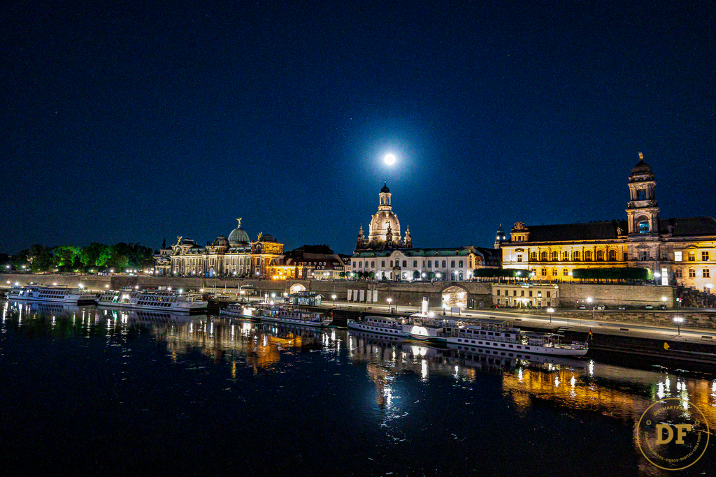 4509+no-logo-FK+moon-1 | Geschenke, Wandbilder und Accessoires mit Motiven aus Dresden und anderen schönen Orten zur Verschönerung Deines zu Hauses und zum verschenken gewünscht? Wähle Deine Lieblingsbild auf dem Produkt Deiner Wahl. 