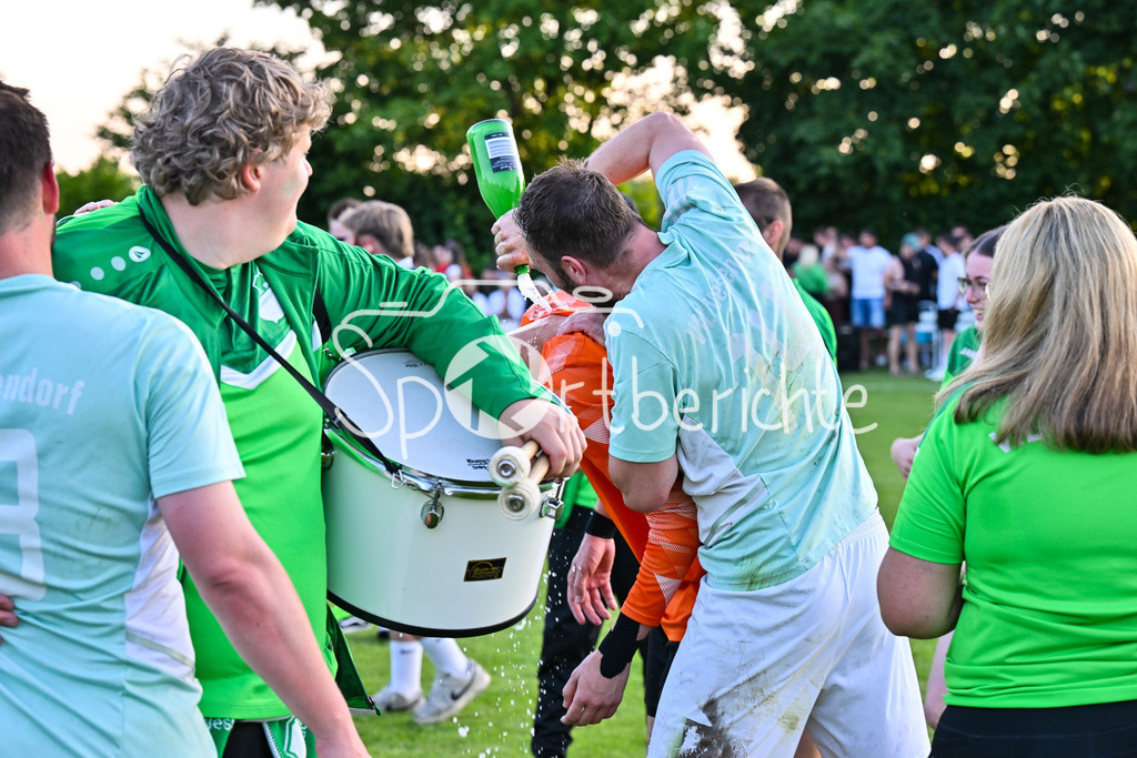 FC Emersacker - VfL Westendorf | Professionelle Sportfotos aus den Bereichen Fußball, Eishockey, Handball und vieles mehr. Ob Sieg oder Niederlage