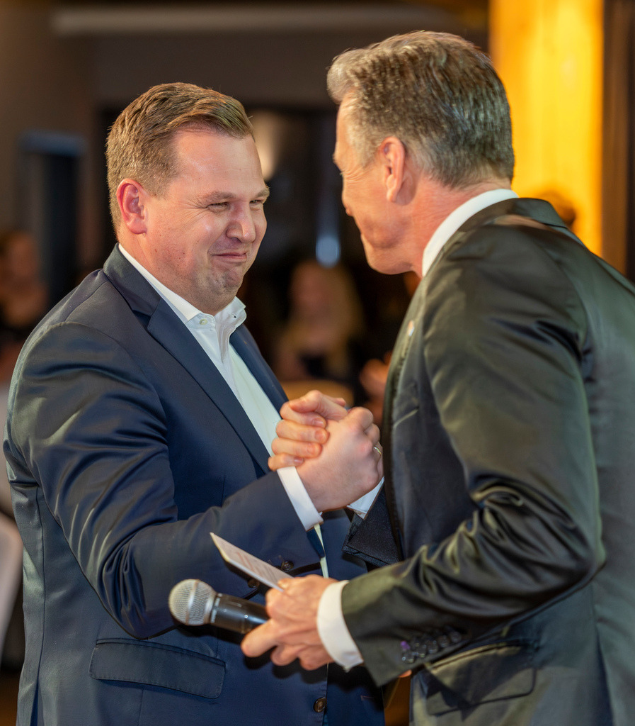 top-top.de 260306-023 | Foto, Video, Fotografie, Videografie, Fotobox, DJ, Discjockey, Musik, Musikbox, Veranstaltung, Photobooth, Amazon, Ebay, Buchtipp, Bestseller, Autor, Verlag, Buch, Wesel, Hamminkeln, NRW, Dinslaken, Rees, Drohne, Hochzeit, Party, Fotobox, Wesel, Fotograf