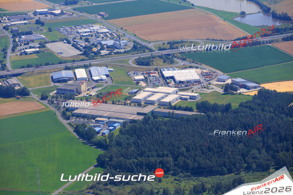 Die Luftaufnahme der Stadt Mitterteich wurde vom UL-Flugzeug heraus erstellt ( keine Drohne )- hohe Auflösung für beste Qualität