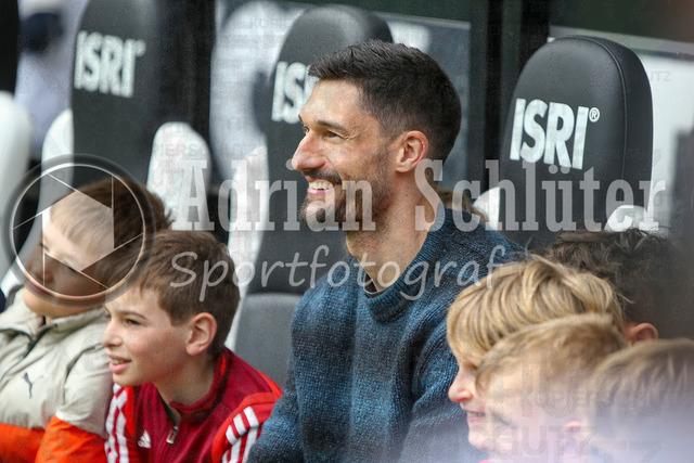 04.04.2026, GER, Fussball, Herren, 1. BL, Saison 2025/2026, Borussia Mönchengladbach - 1. FC Heidenheim | Tim Kleindienst (Borussia Mönchengladbach) lächelt, lacht 