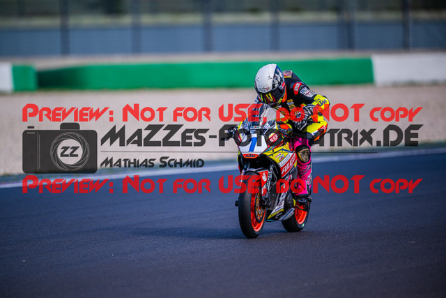 MaZZes_FotoMatrix_220507_90168 | Fotograf Mathias Schmid
Sportfotograf,
Eventfotograf,
Hochzeitsfotograf,
Portraitfotograf