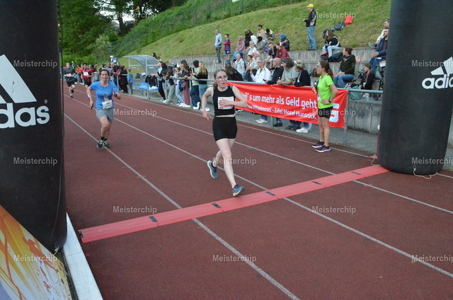 19-33-36_ | Meisterchip Fotoshop - Realisiert mit Pictrs.com