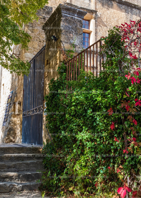 Treppe am Schloss in der Provence | Straßenfoto | aus Lourmarin | Fotografie aus der Provence