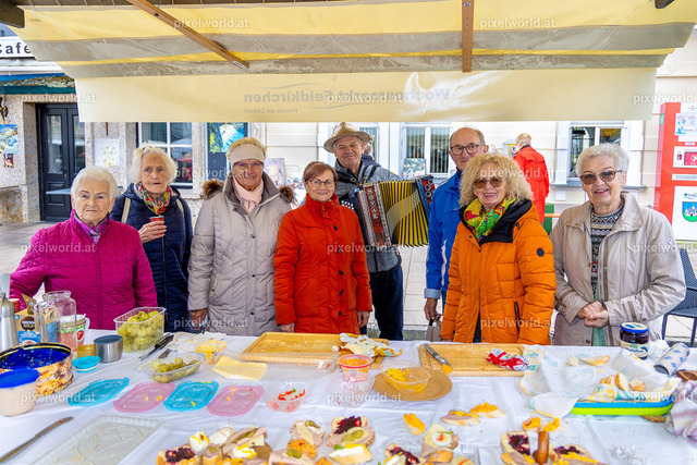 Frauenbewegung - Frühstück am Hauptplatz | Bildershop von pixelworld.at - Realisiert mit Pictrs.com