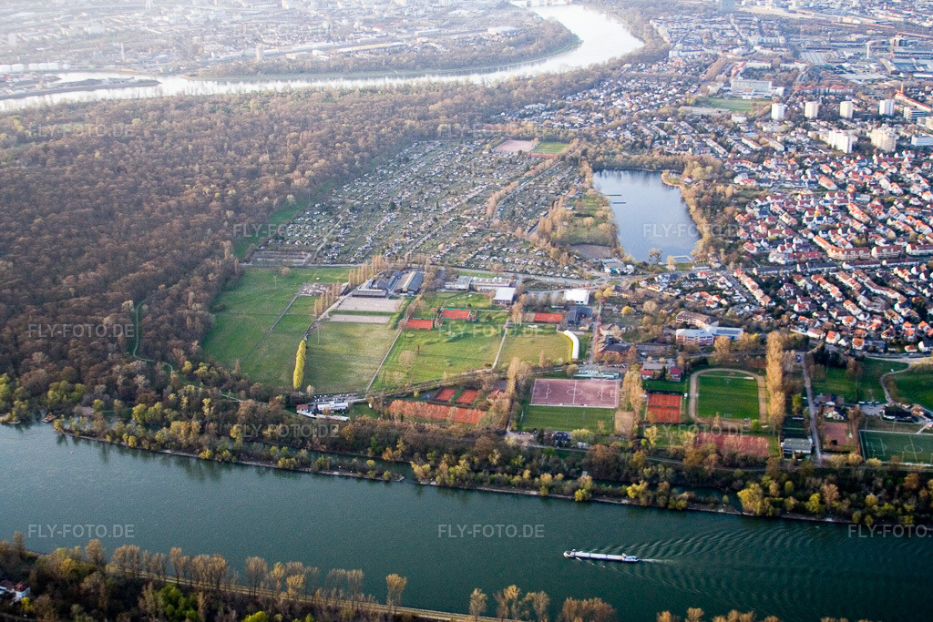 Luftbild: Sportanlagen, Stollenwörthweier im Ortsteil Neckarau in Mannheim im Bundesland Baden-Württemberg in Deutschland. Foto: IMG_10144.jpg vom 29.03.2008 durch Werner Riehm/FLY-FOTO.de