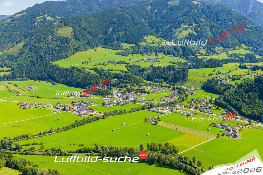 Schöne Luftaufnahme Stein an der Enns Sölk - Die Luftaufnahme wurde 2025 vom Flugzeug heraus erstellt ( keine Drohne ) - Hochauflösende Luftaufnahme - für professionelle Ausdrucke geeignet. Die Geschenkidee !Mit Lizenz und Bildrechte bestellbar
