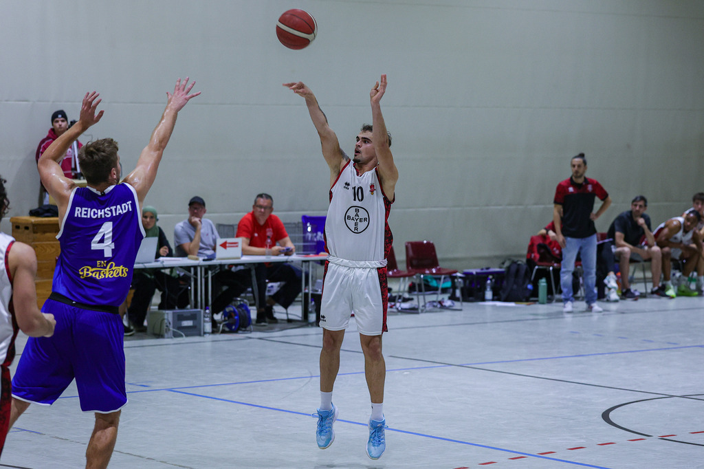 Regio Test BAYER GIANTS vs EN Baskets Schwelm-86 | Fotos von Basketballspielen aus dem Raum NRW fotografiert von Gero Mueller-Laschet und Daniel Schaefer - Realisiert mit Pictrs.com