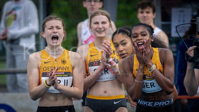 Juniorengala 2026; Mannheim, 14.06.2026 | MANNHEIM, GERMANY - JUNE 14, 2026 :  Relay team Germany II reacting during the Juniorengala 2026 at Michael-Hoffmann-Stadion on June 14, 2026 in Mannheim, Germany.