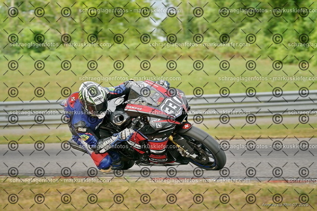 25bt05-0011 | markuskiefer.com - Realisiert mit Pictrs.com