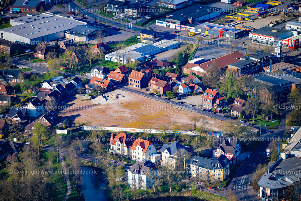 Stade_Freiburgerstrasse_Ehemals_Gummi_Schmidt_Baustelle_ELS_4545060425 | STADE 06.04.2025 Entwicklungsgebiet des ehemaligen Industrie- und Gewerbegebiet " Gummi Schmidt " an der Freiburger Straße in Stade im Bundesland Niedersachsen, Deutschland. // Development area of former industrial and commercial area " Gummi Schmidt " on street Freiburger Strasse in Stade in the state Lower Saxony, Germany. Foto: Martin Elsen