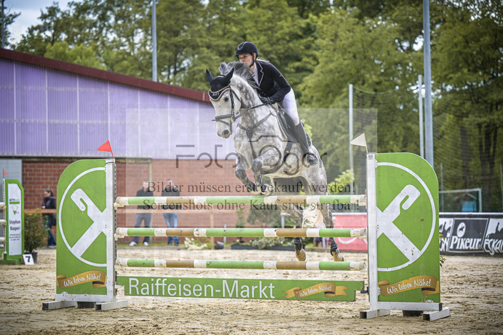 DOS_1717 | Entdecke hochwertige Reitturnierfotos von Foto Oger. Professionell, emotional und authentisch – jetzt Lieblingsmomente im Shop bestellen.Deutschlandweite Turnierfotografie. - Realisiert mit Pictrs.com