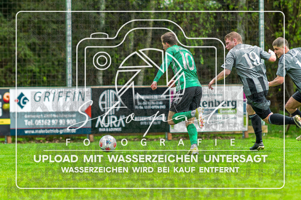 DZC_0702-Verbessert-RR | Moritz Erfurt (TSV Wietzendorf #10) beim Herren Kreisliga HK Spiel zwischen FG Fulde-Stellichte und TSV Wietzendorf im Fulder Zentralstadion, Fulde (Simon Paul Stopat) - Realisiert mit Pictrs.com