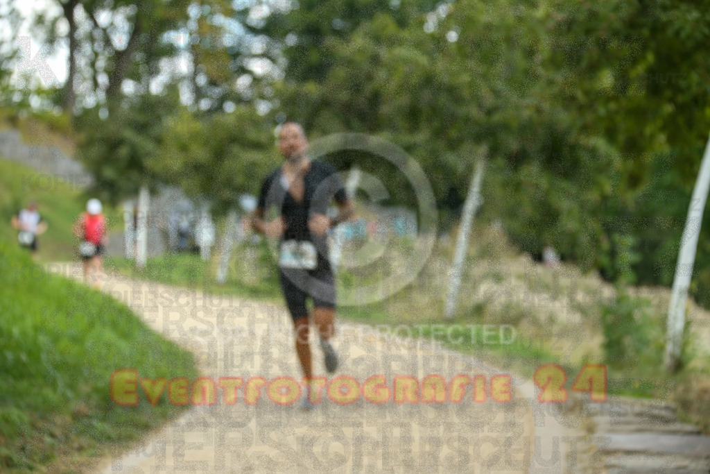 250824_1355_EX1_4274 | Sportfotografie im Rhein-Sieg Kreis, Köln, Bonn, NRW, Rheinland Pfalz, Hessen, etc. Unser Tätigkeitsfeld umfasst den Laufsport vom Volkslauf über den Marathon, Duathlon, Triathon bis zum Ultralauf wie Kölnpfad Ultra oder Schindertrail.