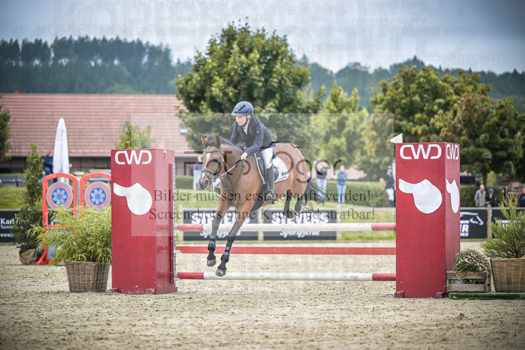 DOS_2133 | Entdecke hochwertige Reitturnierfotos von Foto Oger. Professionell, emotional und authentisch – jetzt Lieblingsmomente im Shop bestellen.Deutschlandweite Turnierfotografie. - Realisiert mit Pictrs.com