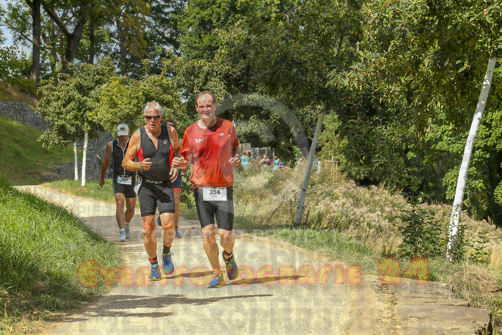 250824_1336_EX1_2954 | Sportfotografie im Rhein-Sieg Kreis, Köln, Bonn, NRW, Rheinland Pfalz, Hessen, etc. Unser Tätigkeitsfeld umfasst den Laufsport vom Volkslauf über den Marathon, Duathlon, Triathon bis zum Ultralauf wie Kölnpfad Ultra oder Schindertrail.