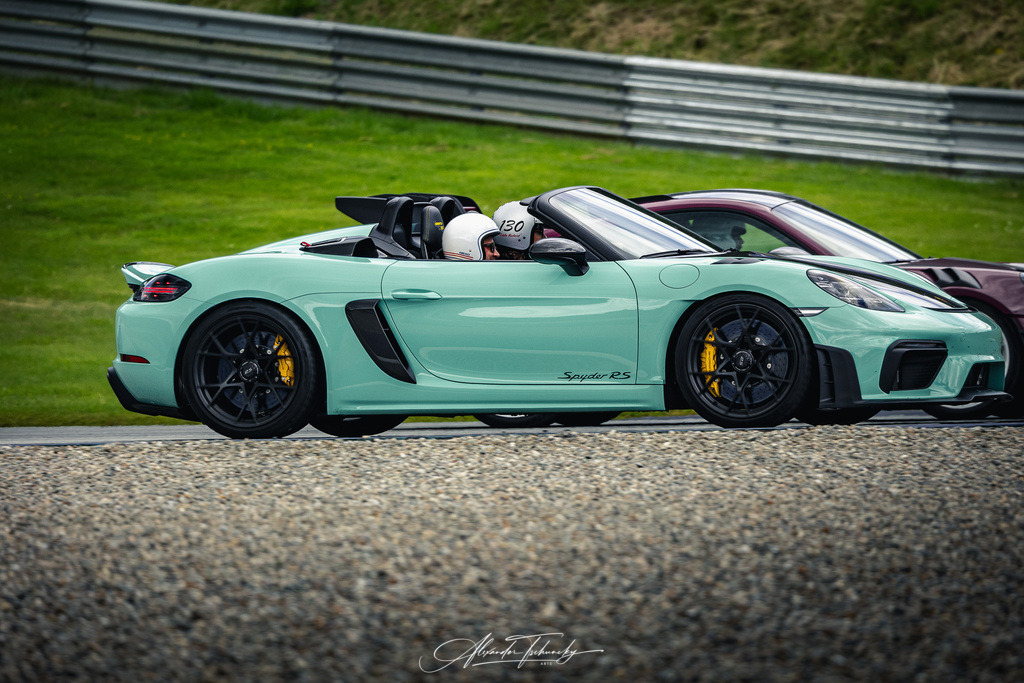 R6PZ1296 _Alexander Tschuncky | Entdecken Sie die faszinierende Welt von Alexander Tschuncky Arts: Kreative Fotografie, atemberaubende Automobilkunst und hochwertiger Bilderdruck. Lassen Sie sich inspirieren! - Realisiert mit Pictrs.com