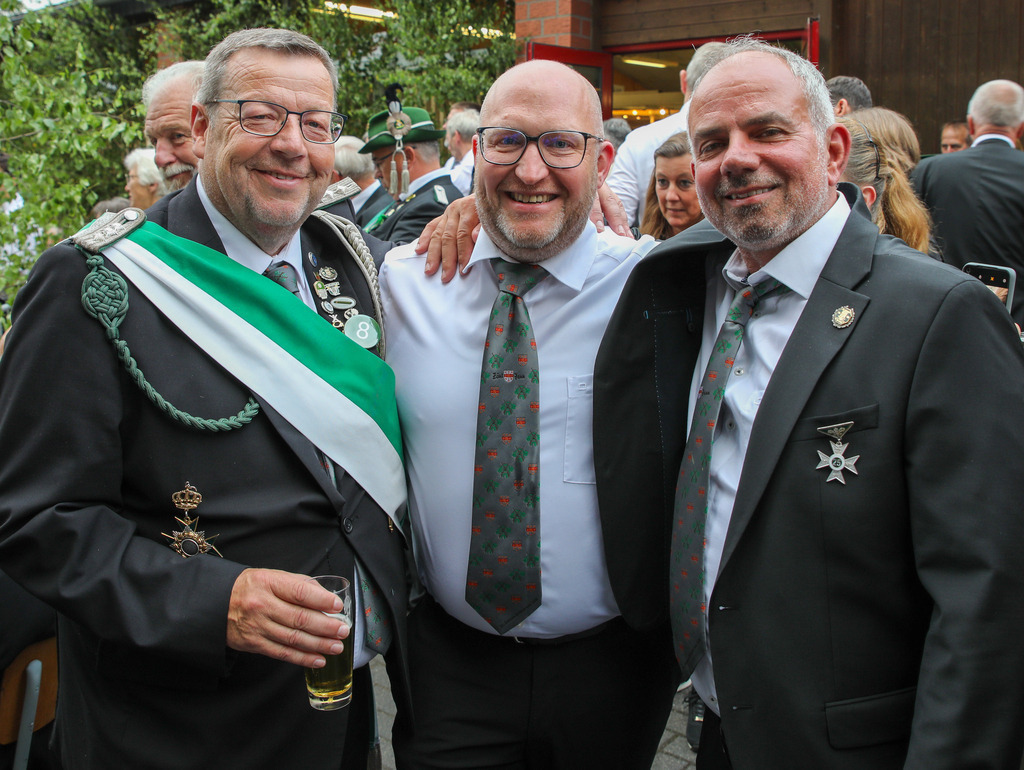 top-top.de-250627-141 | Foto, Video, Fotografie, Videografie, Fotobox, DJ, Discjockey, Musik, Musikbox, Veranstaltung, Photobooth, Amazon, Ebay, Buchtipp, Bestseller, Autor, Verlag, Buch, Wesel, Hamminkeln, NRW, Dinslaken, Rees, Drohne, Hochzeit, Party, Fotobox, Wesel, Fotograf