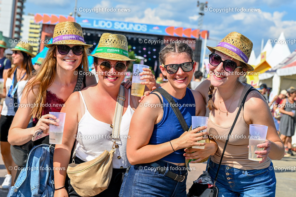 Lido Sounds Festival Linz 2024_ 28.06.2024-59 | 28.06.2024, Linz, AUT, Lido Sounds Festival Linz 2024, im Bild Besucher, Menschen, Musik, Festival