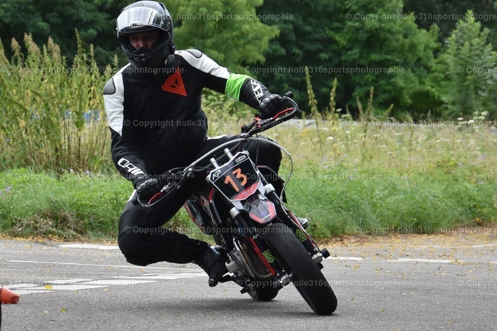 DSC_0414 | Sportfotografie , Motorsport, Motoross, Reitsport, Mointainbike, Enduro,
Landschaft , Outdoor, Eventfotografie, Landschaft, Bilder online bestellen - Realisiert mit Pictrs.com