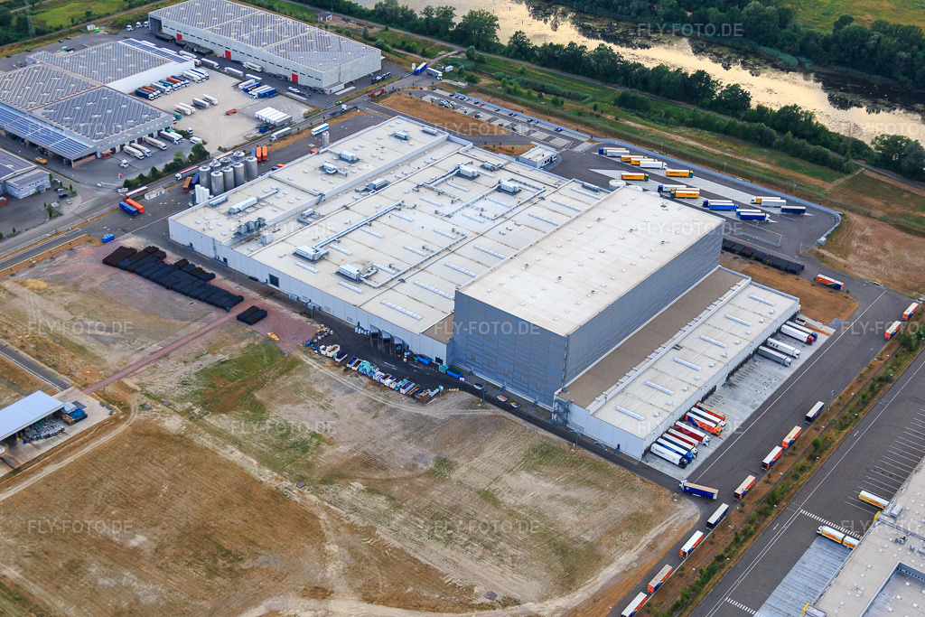 Luftbild: Pfälzer Erfrischungsgetränke GmbH in Wörth am Rhein im Bundesland Rheinland-Pfalz in Deutschland. Foto: IMG_083785.jpg vom 24.07.2015 durch Werner Riehm/FLY-FOTO.deMEG Gruppe - MEG Gruppe