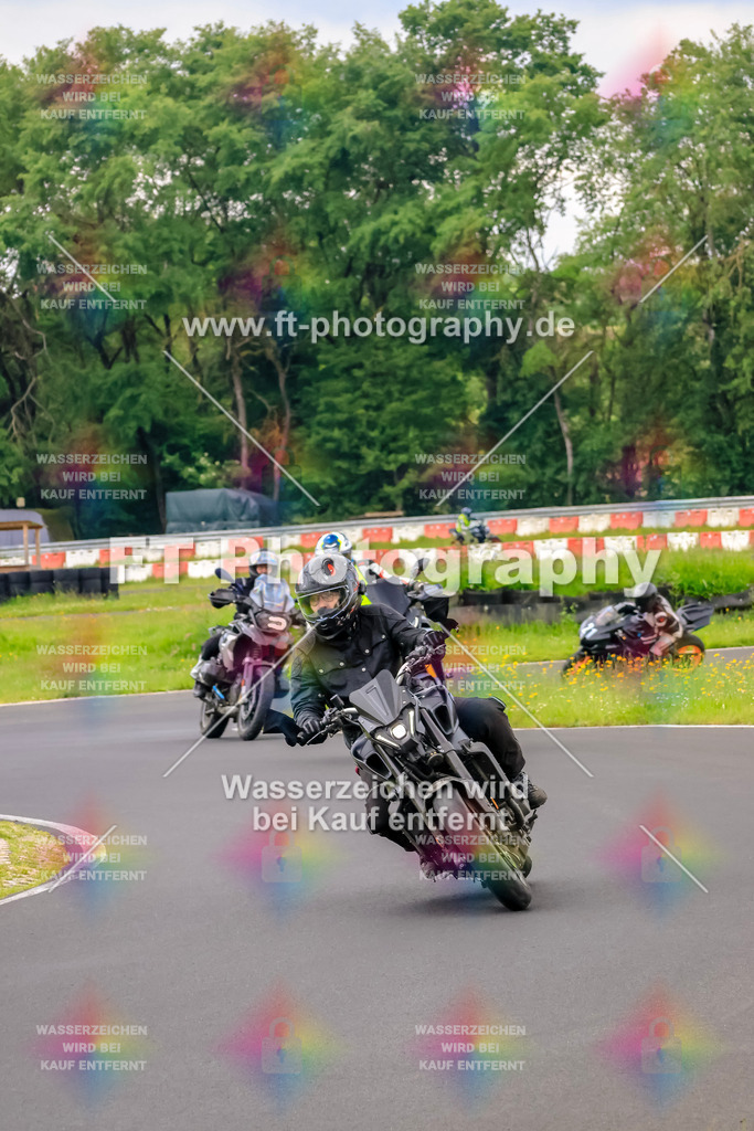 VBK-7338 | Hier findet Ihr Bilder von Touristenfahrten auf der Nürburgring Nordschleife oder von anderen Veranstaltungen die ich besucht habe. Viel Spass beim Durch Schauen 