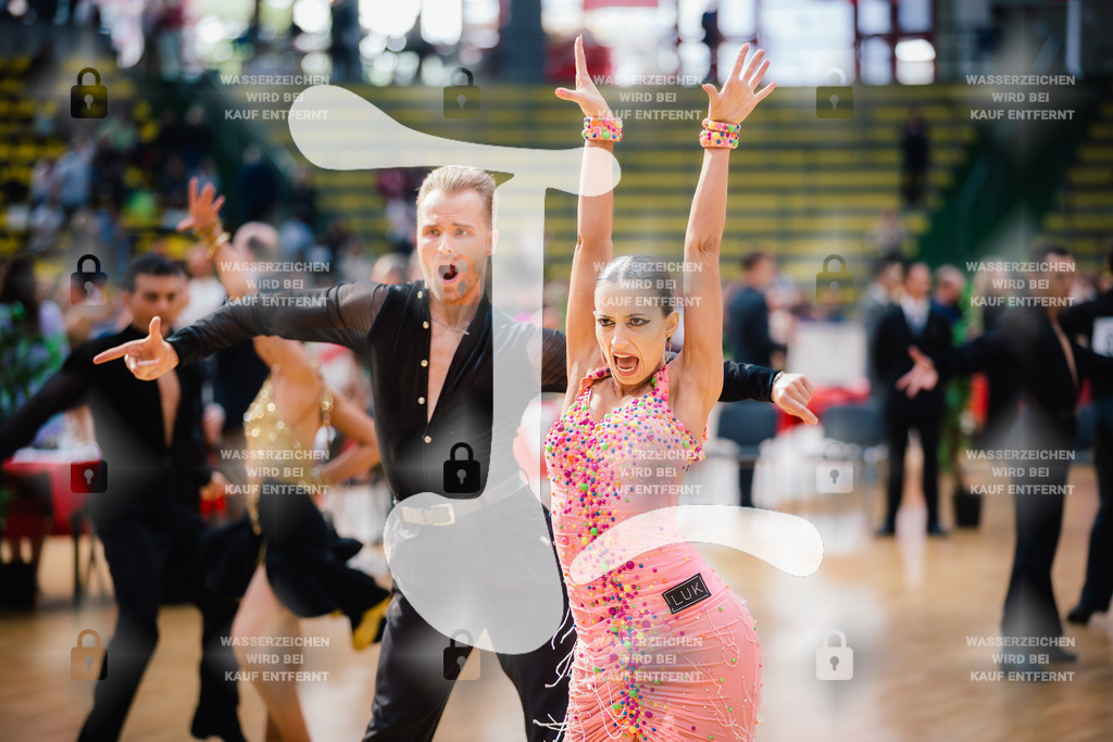 Hessen Tanzt WDSF International Open Latin 56th (76) Jason Vissers _ Liesa Van Kerkhoven (TSC Düsseldorf Rot-Weiss)-2025-05-18-2871 | Webshop for digital downloads and prints of dance sport, event & show photographer Julian Link - Realisiert mit Pictrs.com