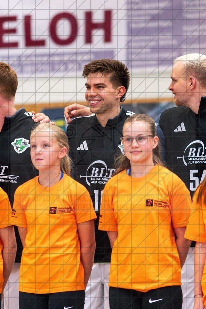 IHC 2026 - TSV Hannover-Burgdorf vs. Mors-Thy Håndbold | Renars Uscins (TSV Hannover-Burgdorf #10); IHC 2026 - TSV Hannover-Burgdorf vs. Mors-Thy Håndbold am 07.08.26 in Sporthalle KGS, Schneverdingen - Realisiert mit Pictrs.com