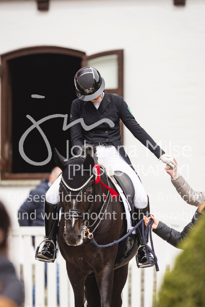 260412_Kronberg_S-Dressur-675 | Deine schönsten Turniermomente als professionelle Fotos! Entdecke hochwertige Pferdesport-Fotografie im Online-Shop. Jetzt Fotos finden & bestellen!