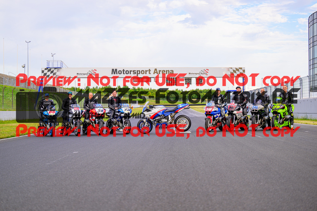 MaZZes_FotoMatrix_240724_6021986_2536 | Fotograf Mathias Schmid
Sportfotograf,
Eventfotograf,
Hochzeitsfotograf,
Portraitfotograf