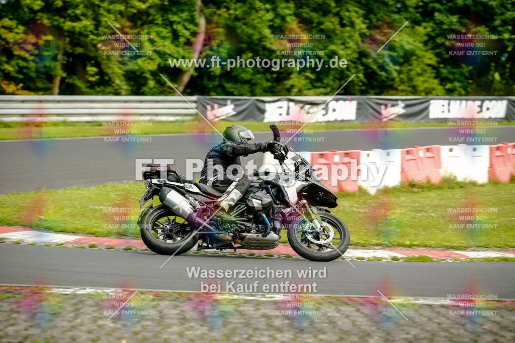 VBK-4344 | Hier findet Ihr Bilder von Touristenfahrten auf der Nürburgring Nordschleife oder von anderen Veranstaltungen die ich besucht habe. Viel Spass beim Durch Schauen 