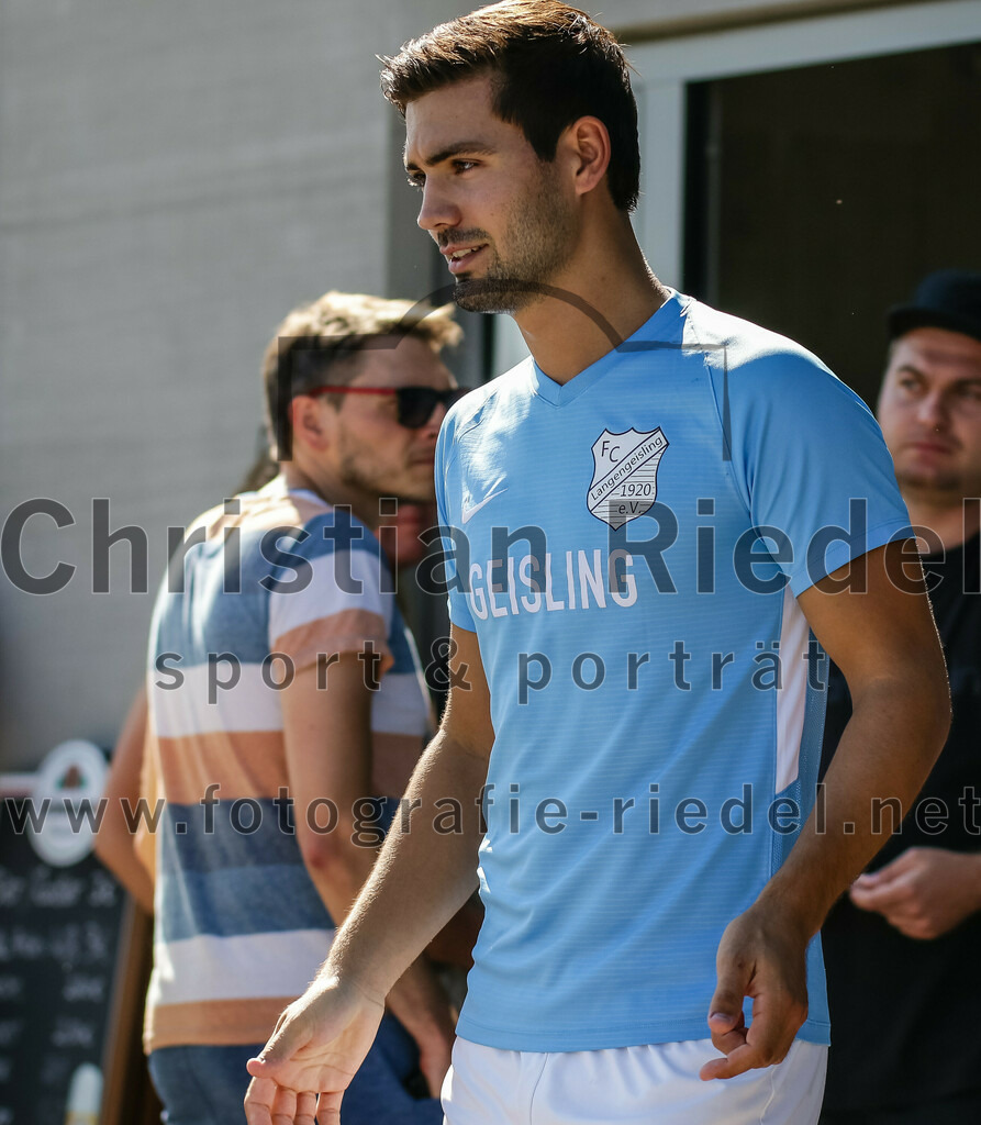 2023-09-16_003_FC_Langengeisling_gegen_TSV_Dorfen | Erding, Deutschland, 16.09.2023:
Fußball, Bezirksliga Oberbayern Ost 2023 / 2024, 9. Spieltag, FC Langengeisling gegen TSV Dorfen, Endergebnis: 3:1

Kilian Stenzel (FC Langengeisling, #32)

Foto: Christian Riedel / fotografie-riedel.net