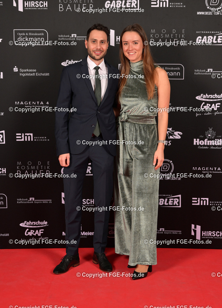 20240113-fge-fotos-0117 | Eröffnungsball der FGE am 13.01.2024 im Alten Stadttheater in Eichstätt. - Realisiert mit Pictrs.com