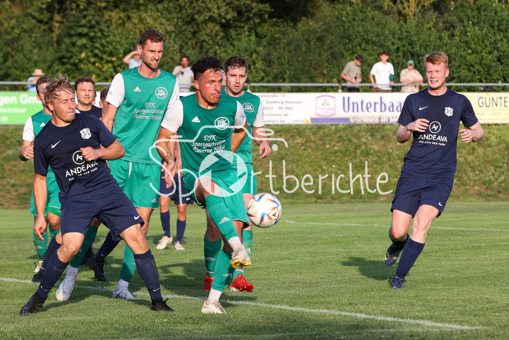 DJK Stotzard - TSV Hollenbach II  | DJK 6 klaert einen Eckball