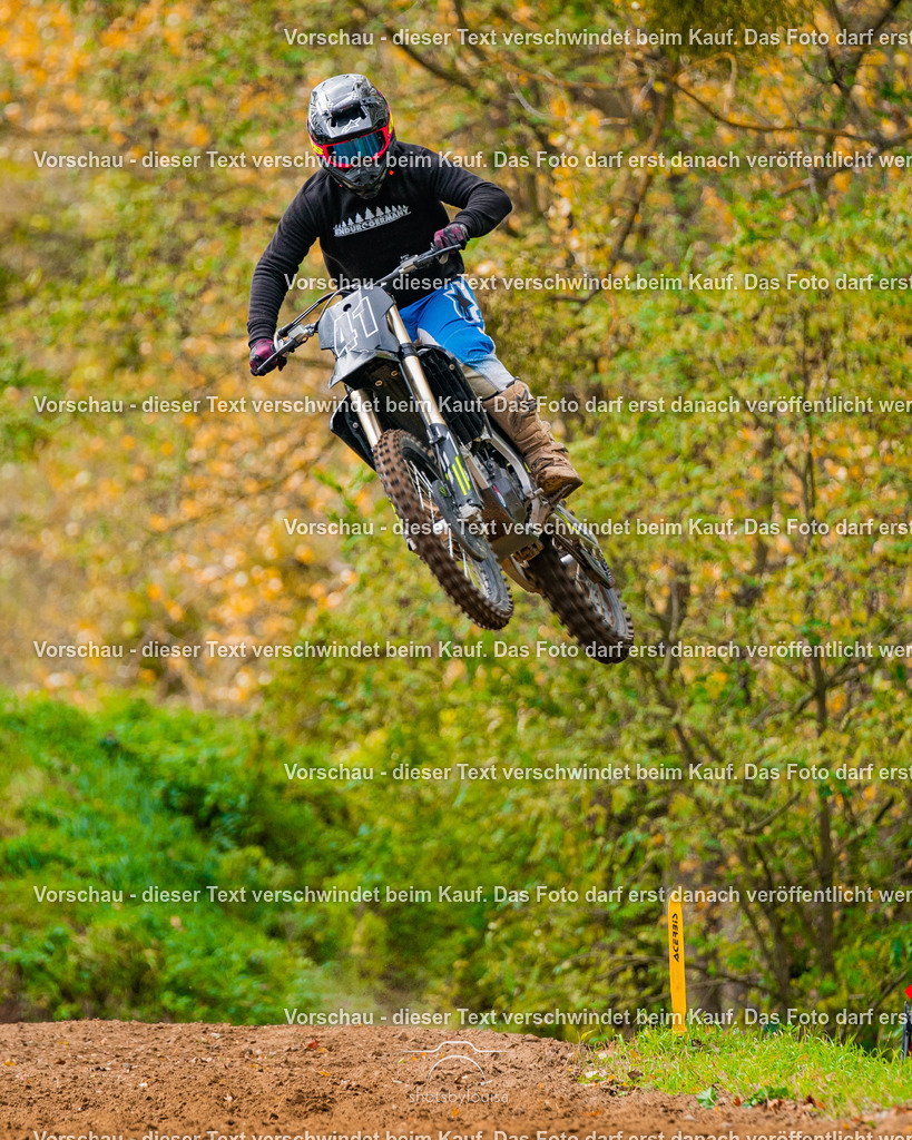 10_25_MCBernauerSchleife-6717 | Sportfotografin aus Berlin-Brandenburg mit Fokus auf Motocross. Ich halte deine sportliche Leistung und echte Emotionen auf und neben der Strecke professionell fest. Entdecke die Fotos von deinem Rennen und bestelle sie direkt hier im Shop.