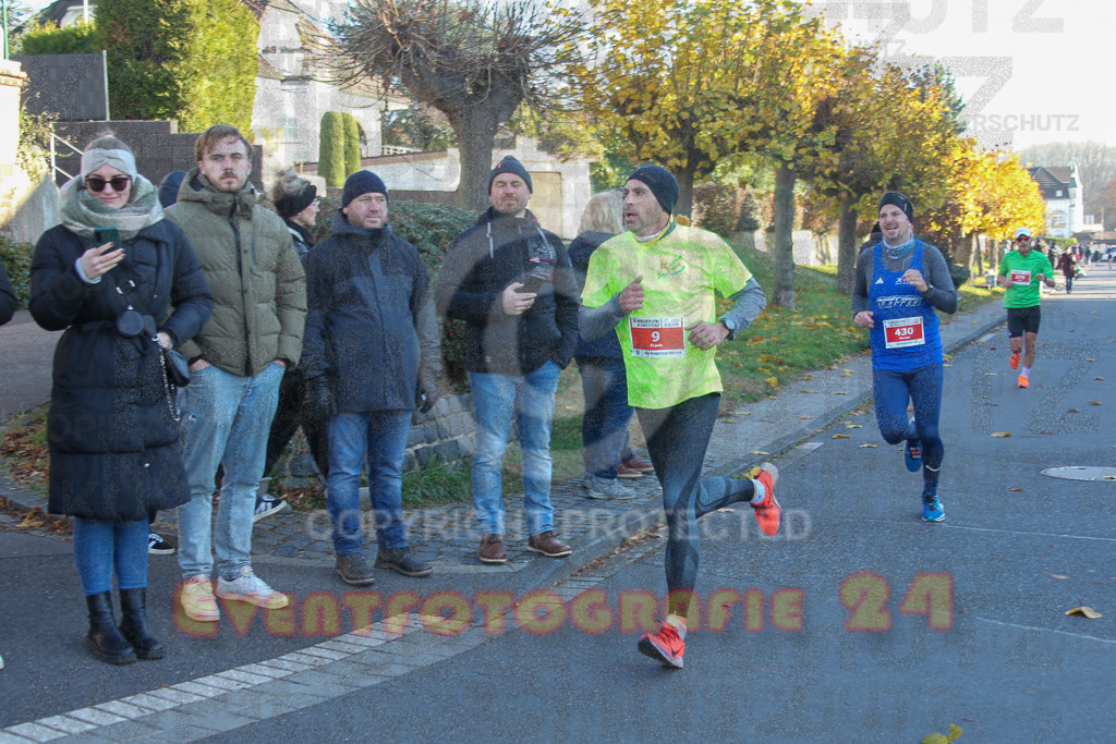241201_1214_EV4_1966 | Sportfotografie im Rhein-Sieg Kreis, Köln, Bonn, NRW, Rheinland Pfalz, Hessen, etc. Unser Tätigkeitsfeld umfasst den Laufsport vom Volkslauf über den Marathon, Duathlon, Triathon bis zum Ultralauf wie Kölnpfad Ultra oder Schindertrail.