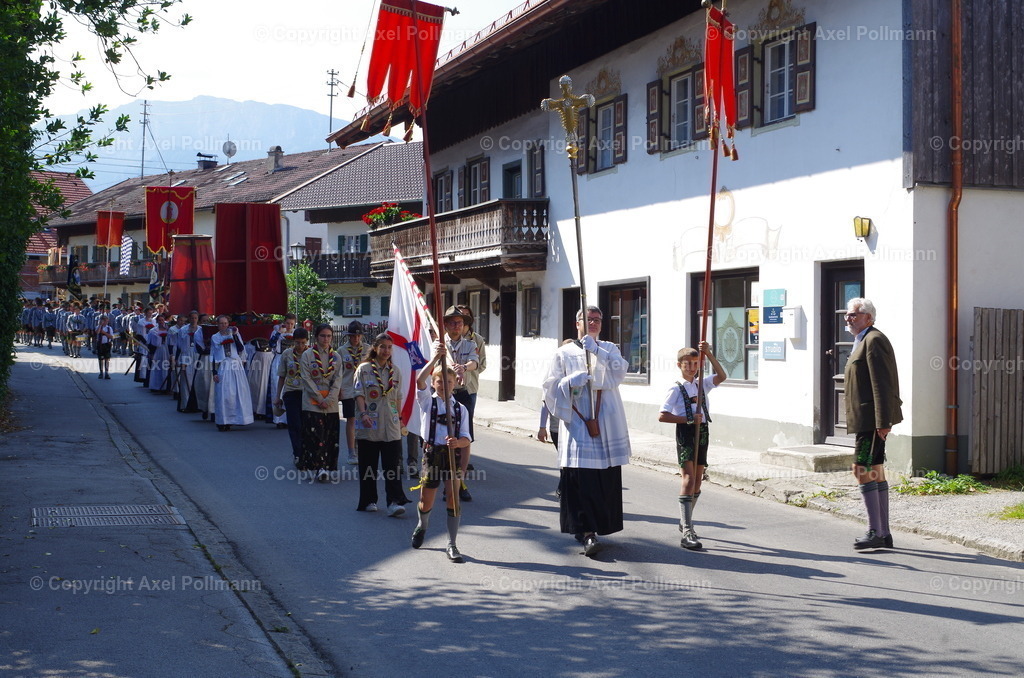 IMGP3587 | fotografiert von Axel PollmannLeonhardi Wallfahrt Benediktbeuern und Murnau, Fronleichnam, Fasching, Landschaft im Loisachtal und Benediktbeuern  - Realisiert mit Pictrs.com