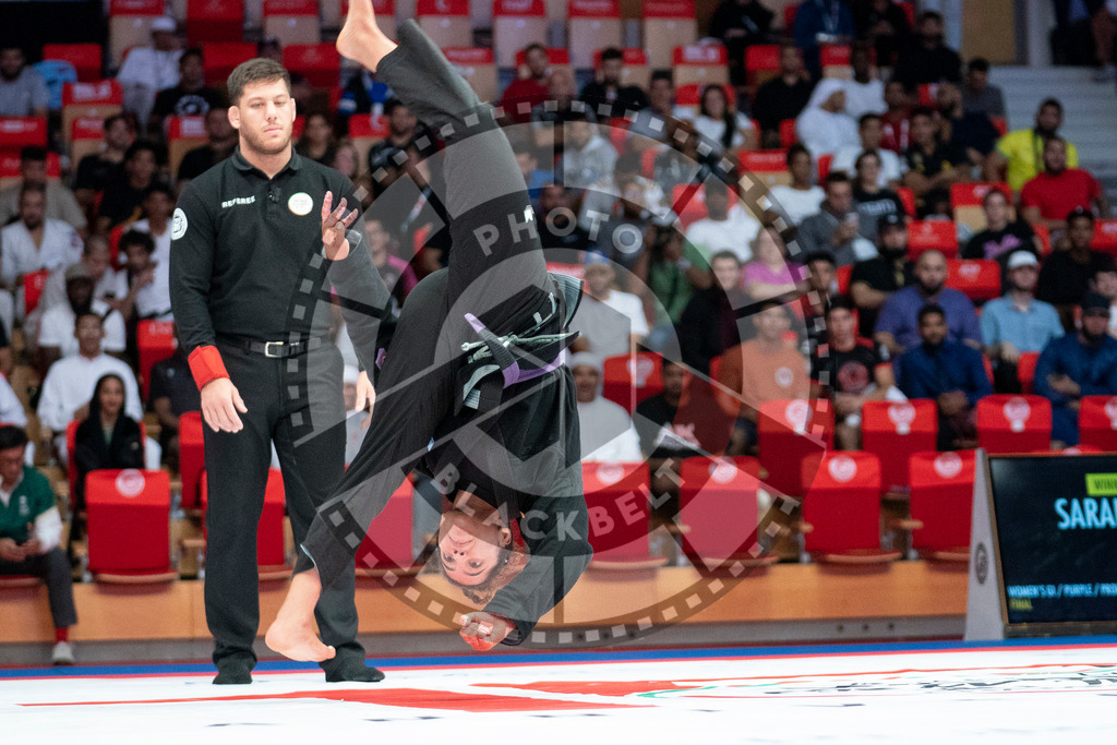 20231109PBB6588 | Fighters compete during the AJP World Professional Championship in the Mubadala Arena in Abu Dhabi, Arab United Emirates, on November 9, 2023.